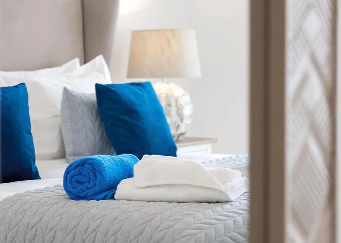 Marina View 3 With Pool By Homing * Lagos