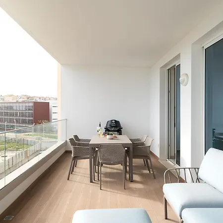 Marina View 3 With Pool By Homing Apartment